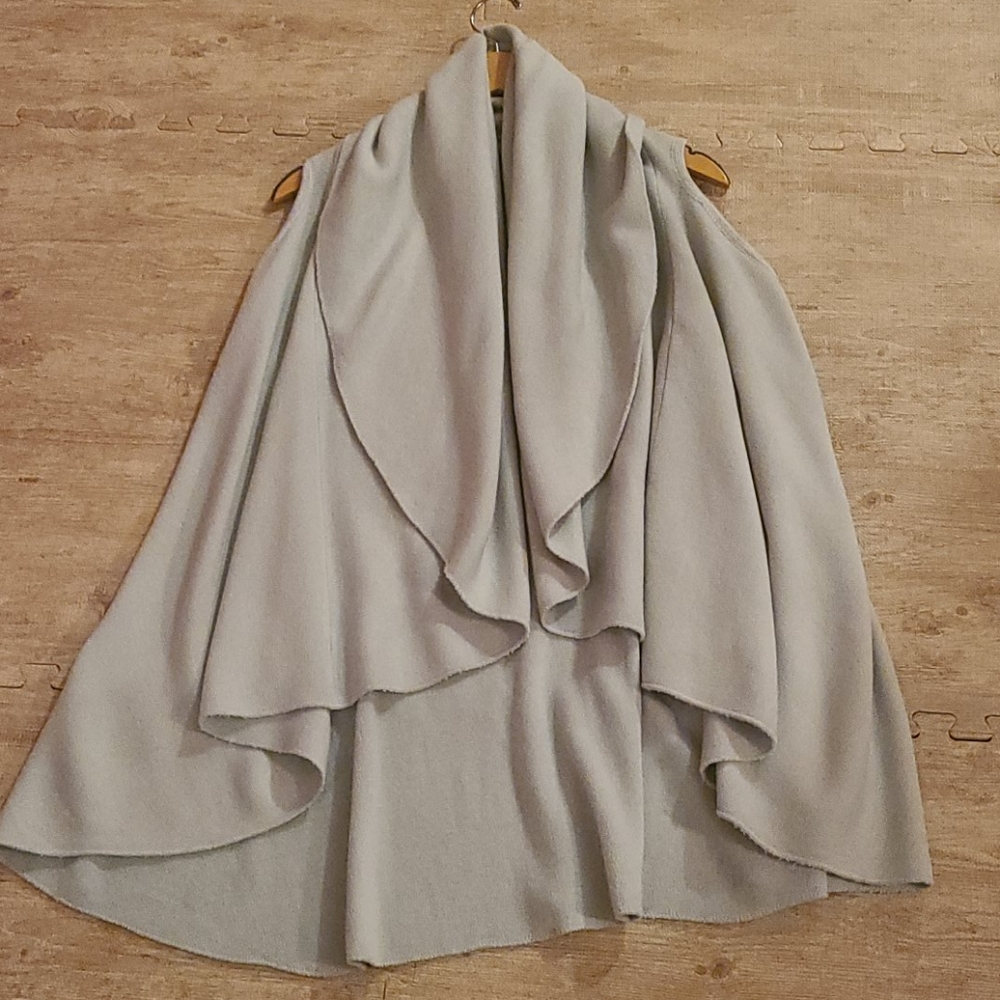 Women's shrug